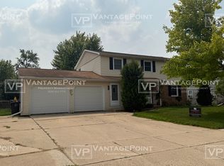 436 S Saint Bernard Dr, De Pere, WI 54115