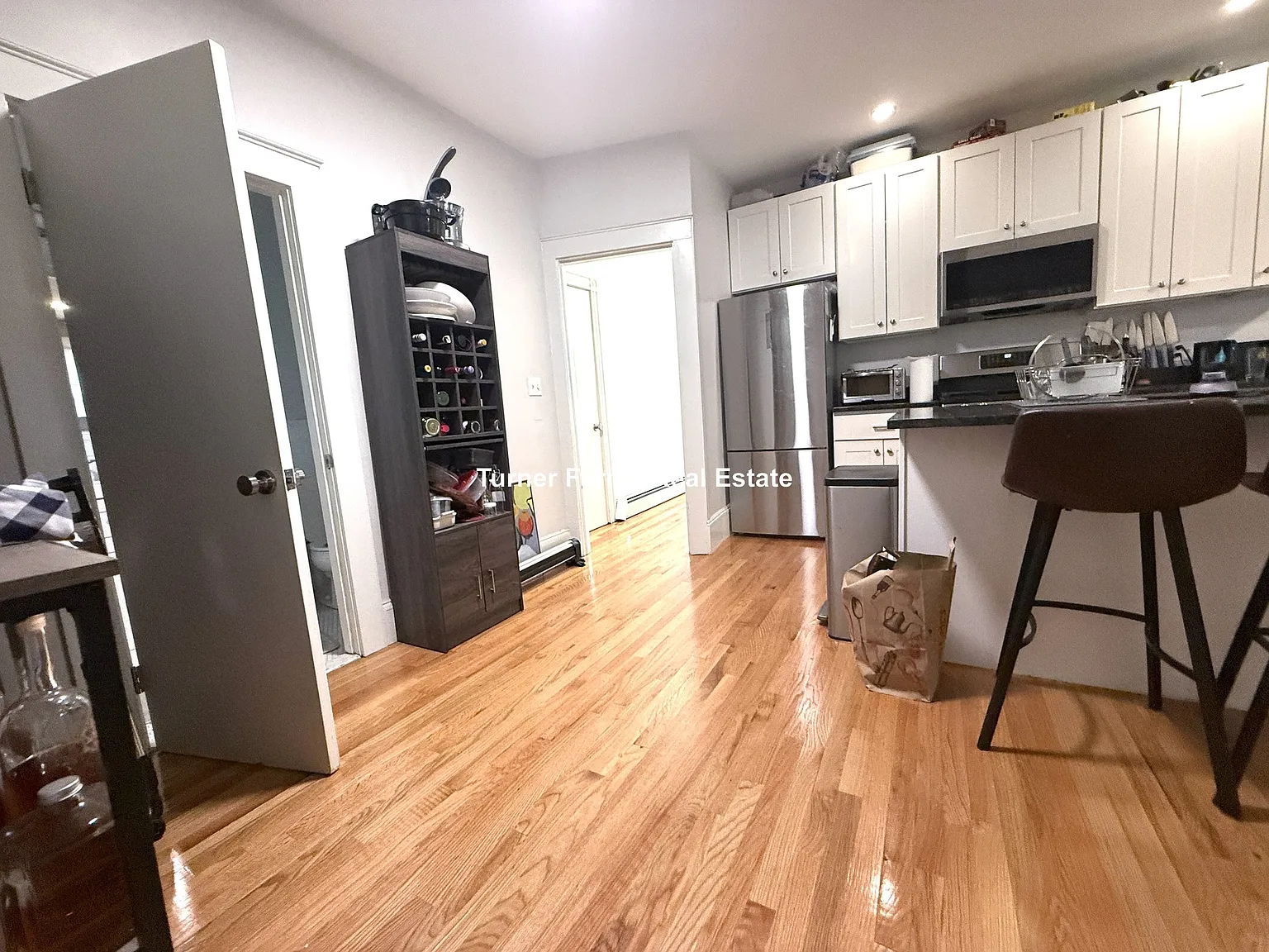 3 bed, 9999 sqft, $3,750 — Photo 3