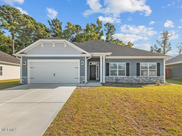 923 Eakins Lane, Richlands, NC 28574