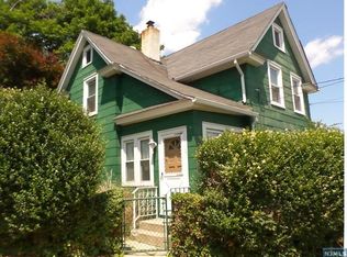 7 Valley Pl, Edgewater, NJ 07020