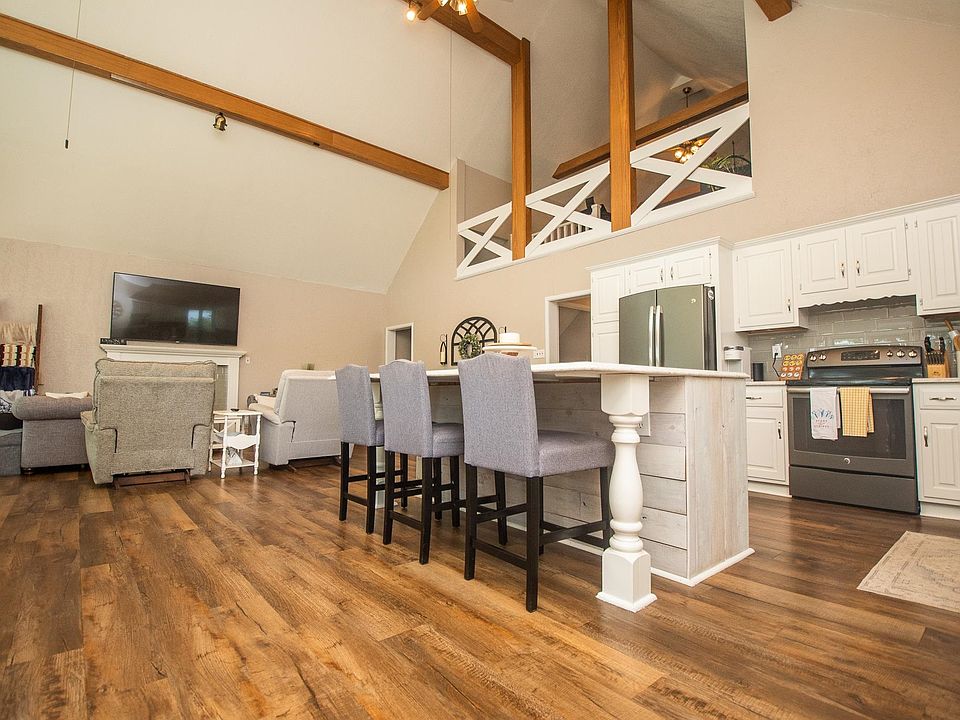 7081 S Riverside Dr, Dixon, IL 61021 | Zillow