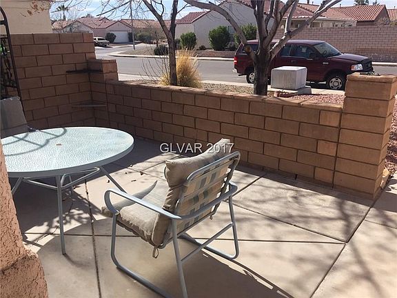 4th image of 864 Angelus Oaks Dr