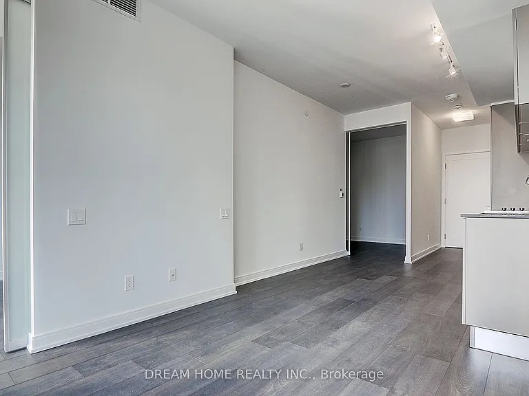 3 Gloucester St #1913 — Photo 15