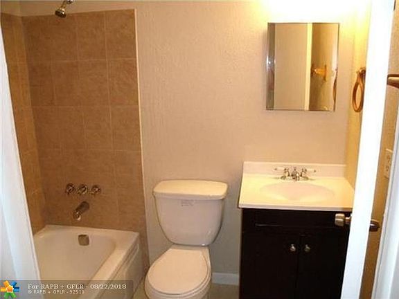 5th image of 510 SW 81st Ter