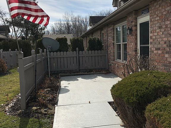 2nd image of 2840 Shakespeare Ln
