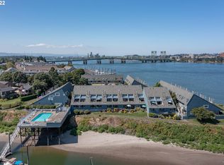148 N Hayden Bay Dr, Portland, OR 97217