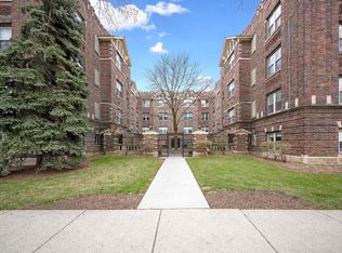 26 6th Ave APT 3B, La Grange, IL 60525