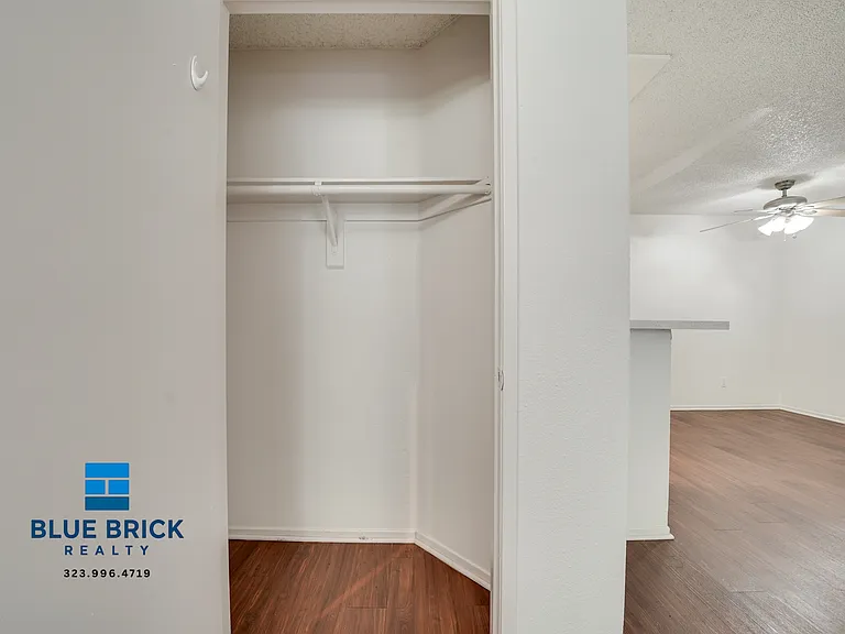 2850 Riverside Dr #3-207 — Photo 9