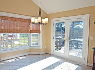15191 Wetherburn Dr, Centreville, VA 20120