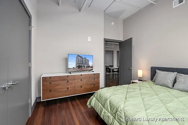 The Leonard Luxury Apartments — Photo 95