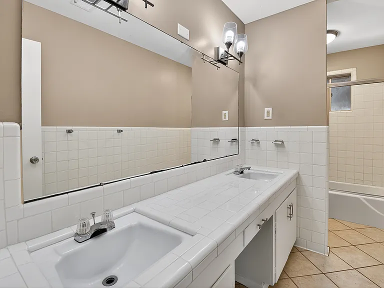 1 Tanglewood Ct — Photo 32