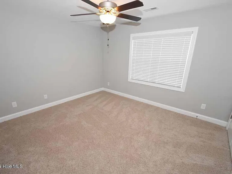 124 Chandler Dr #B — Photo 8