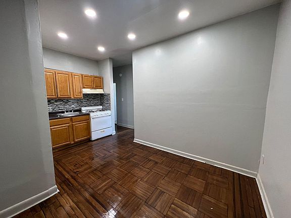 3rd image of 252 Mount Prospect Ave #105