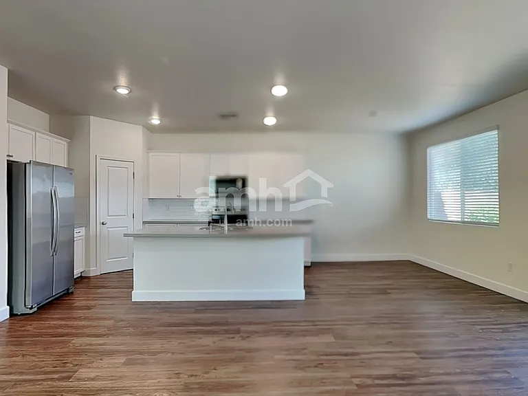 6035 Schmidt St — Photo 5