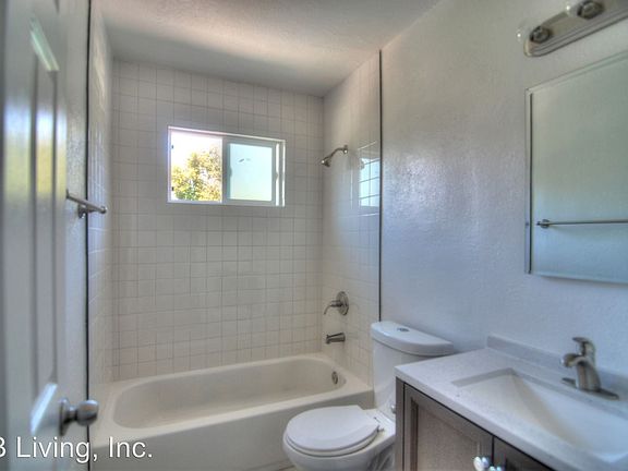 5th image of 1336 Adobe Dr APT 03