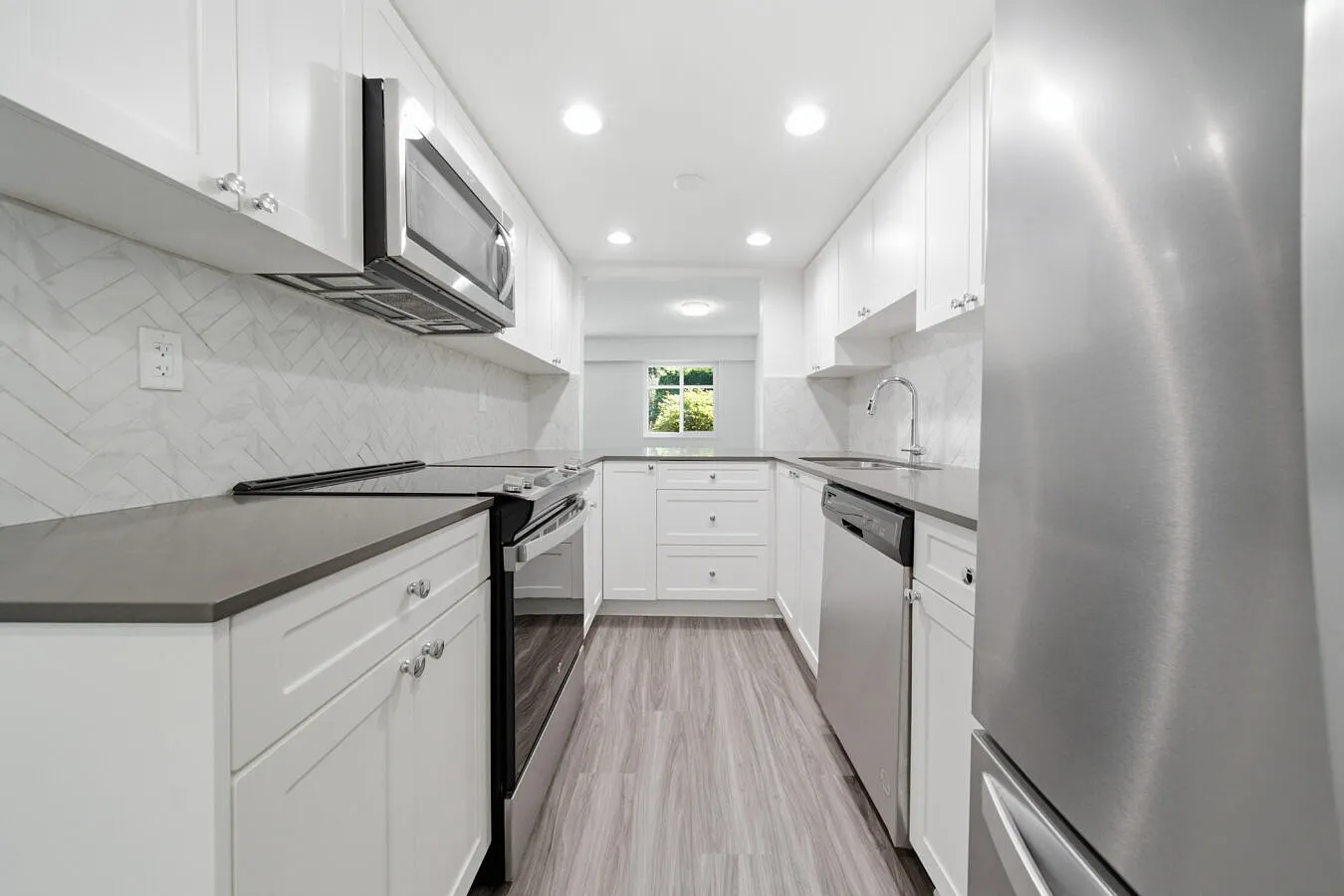Twin Lakes Townhomes — Photo 4