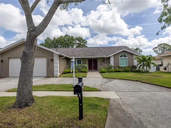 11541 Harborside Cir, Largo, FL 33773