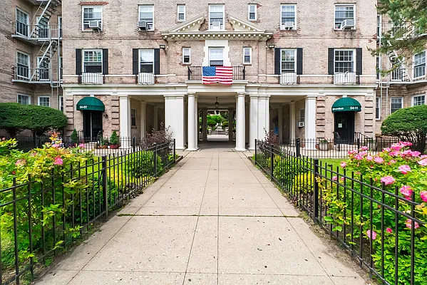 Sold by Keller Williams Realty Landmark II | media 32