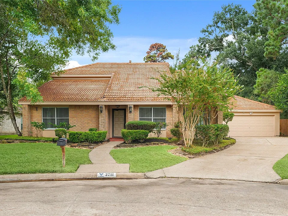 3711 Fern View Dr