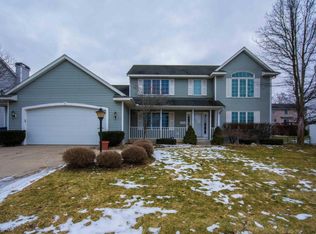 2122 Gettysburg Dr SE, Kentwood, MI 49508