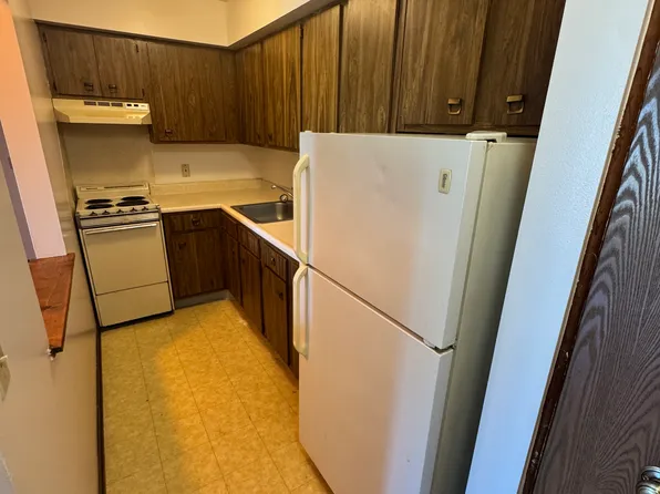 8721 State Rd #C5, Millington, MI 48746