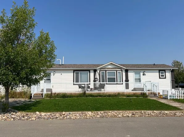 4002 E Seasons Blvd, Coaldale, AB T1M 0C6