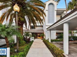 143 Bay Colony Dr N, Juno Beach, FL 33408