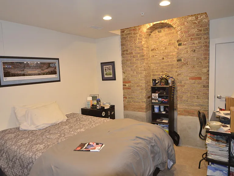 1072 Thomas Jefferson St NW #100 — Photo 26