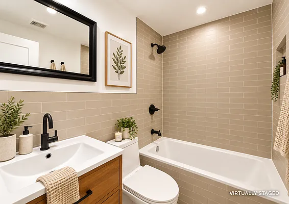 Bathroom, photo 1