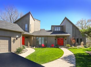 635 N Forest Rd, Buffalo, NY 14221