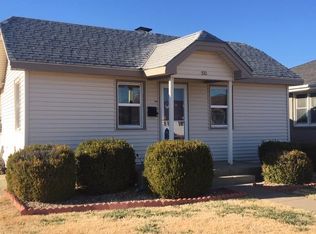 510 E 17th St, Hays, KS 67601