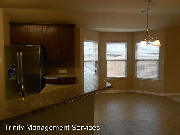 3rd image of 2213 Lorrie Ln