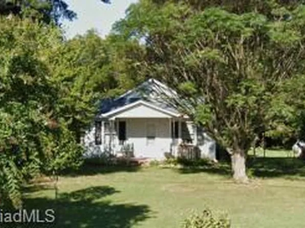 907 Gibson Rd, Mebane, NC 27302