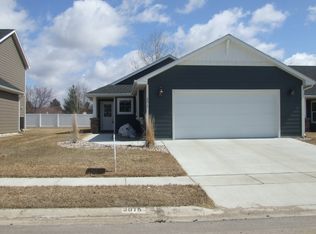 2015 Cumberland Ct, Brookings, SD 57006