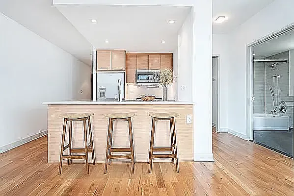 61 Richardson St #3H — Photo 1