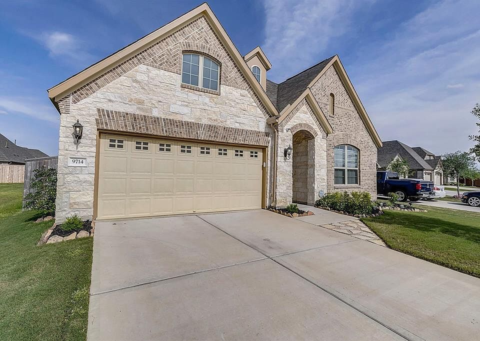 1st image of 9714 Sable Canyon Dr