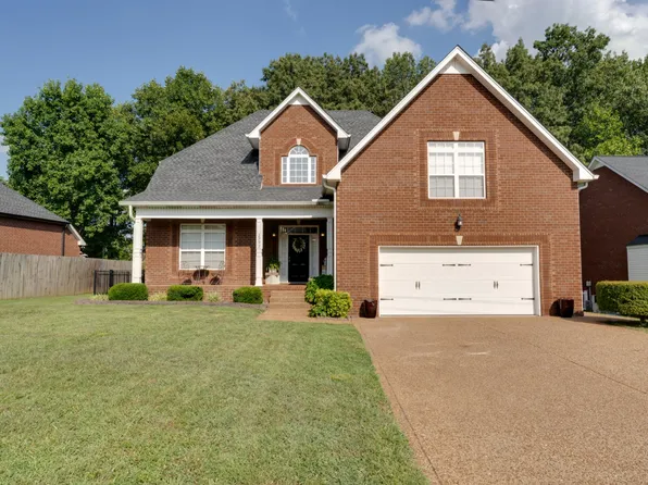 2992 Indian Ridge Blvd, White House, TN 37188