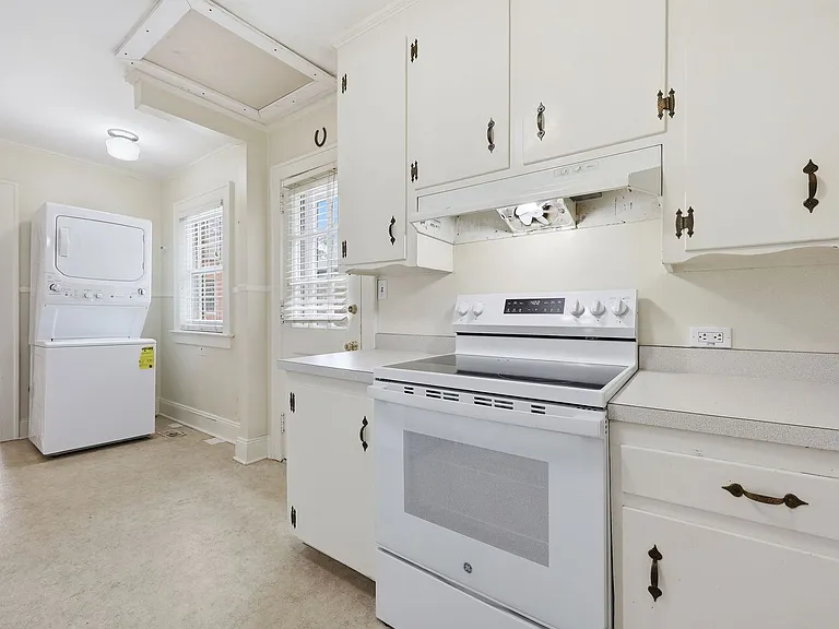 1203 S Main St — Photo 10