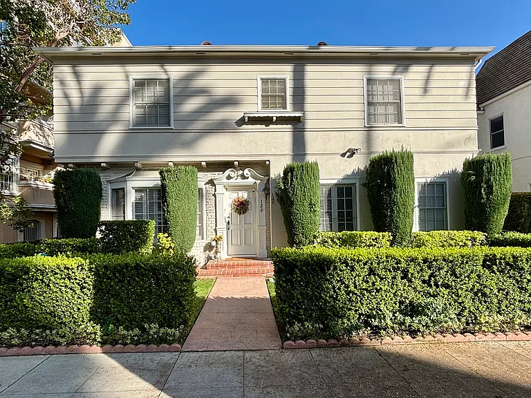 128 1/2 N Palm Dr — Photo 17