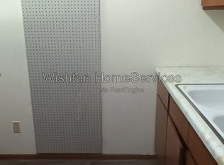 107 NE 5th Ave, Aledo, IL 61231