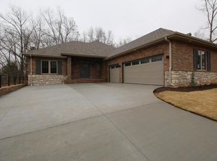 5546 S Lake Rdg, Springfield, MO 65804