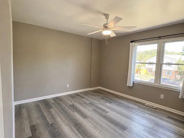 853 Cambridge Dr — Photo 10
