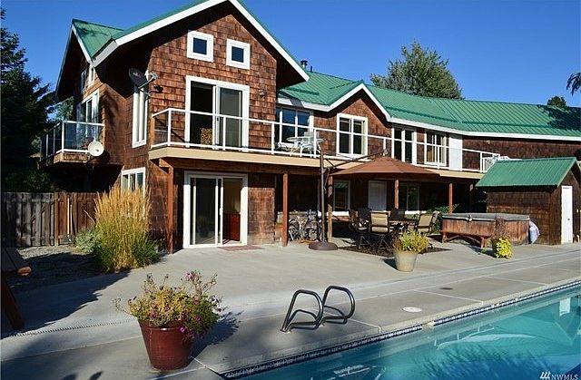 1st image of 160 Gobblers Knob Ln