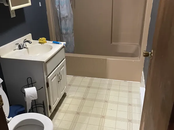 77 Banker Rd Floor 1, Morrisonville, NY 12962