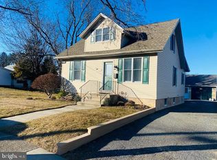 253 Fernwood Ave, Burlington, NJ 08016