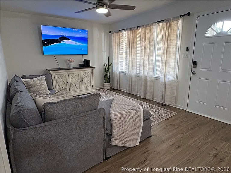 4334 Forestview Dr — Photo 6