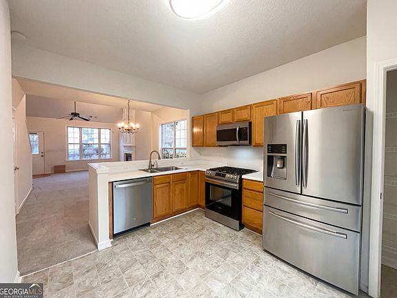 3rd image of 1639 Woodsford Rd NW