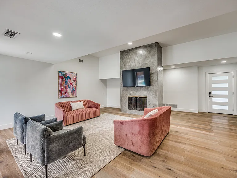 6719 Duffield Ct — Photo 3