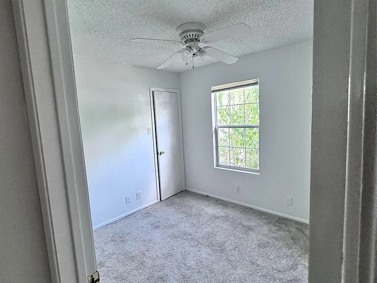 3709 Tom Green St #B — Photo 6
