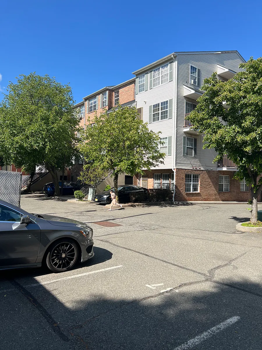 Building Photo - 80 Union St #A15